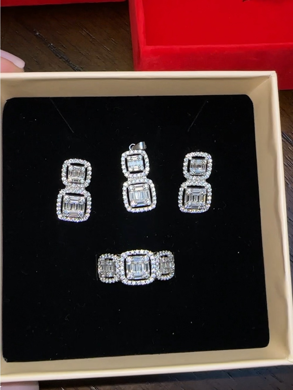 Elegant White Silver 925 3-Piece Jewelry Set (Earrings, Pendant, Ring)